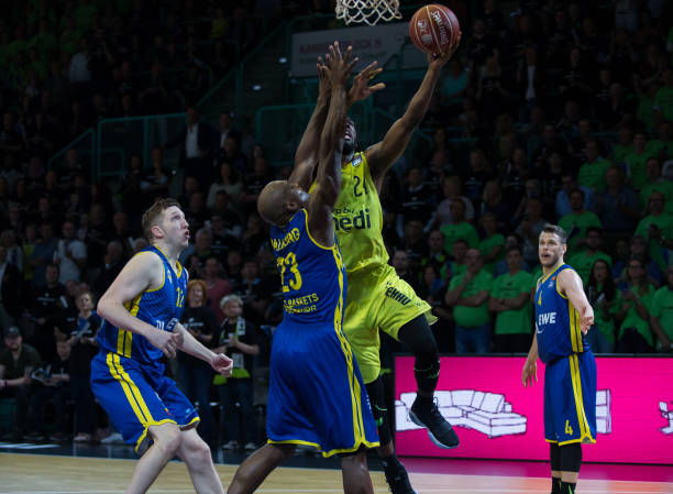 他与世界排 他与世界排